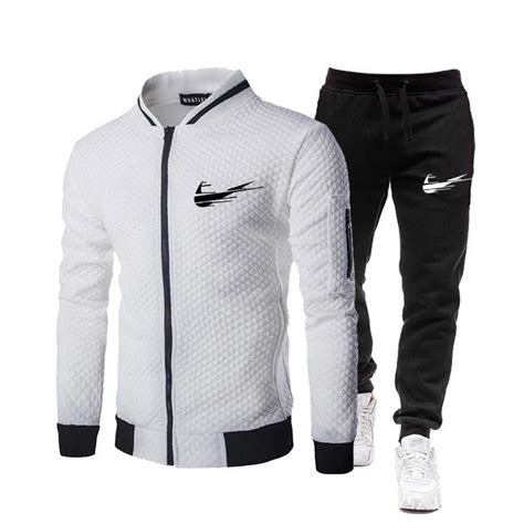 Jogginganzüge Und Sweatshirts Für Herren 